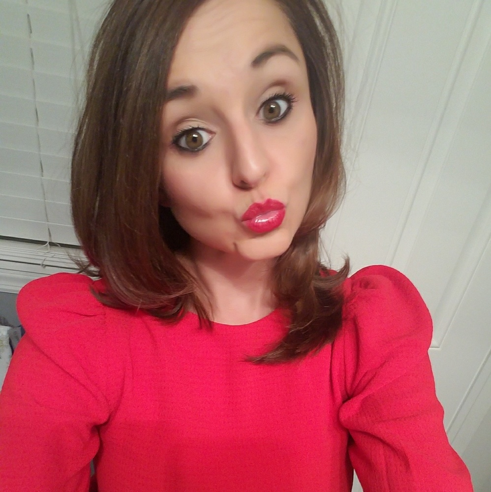 Meet your Posher, Nicole